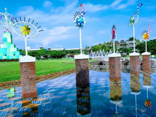 【宜蘭縣政府中央公園】2018宜蘭奇幻耶誕城11/16正式點燈/提前感受濃濃的耶誕氣氛/歡迎來到奇特夢幻的宜蘭耶誕村