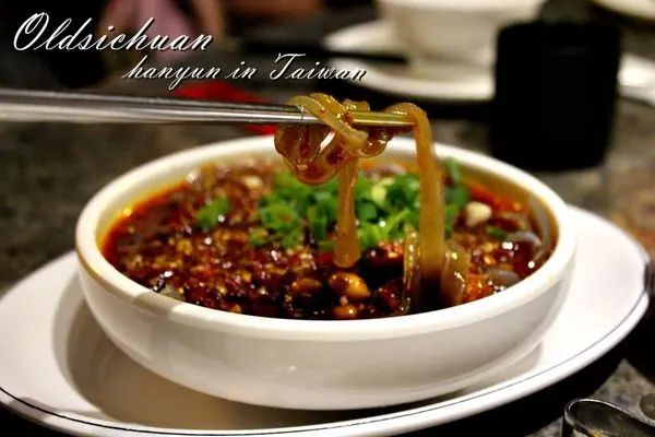 [高雄/鼓山區]老四川巴蜀麻辣燙(南屏店) 味在四川×吃在台灣×溫潤香麻的經典麻辣燙