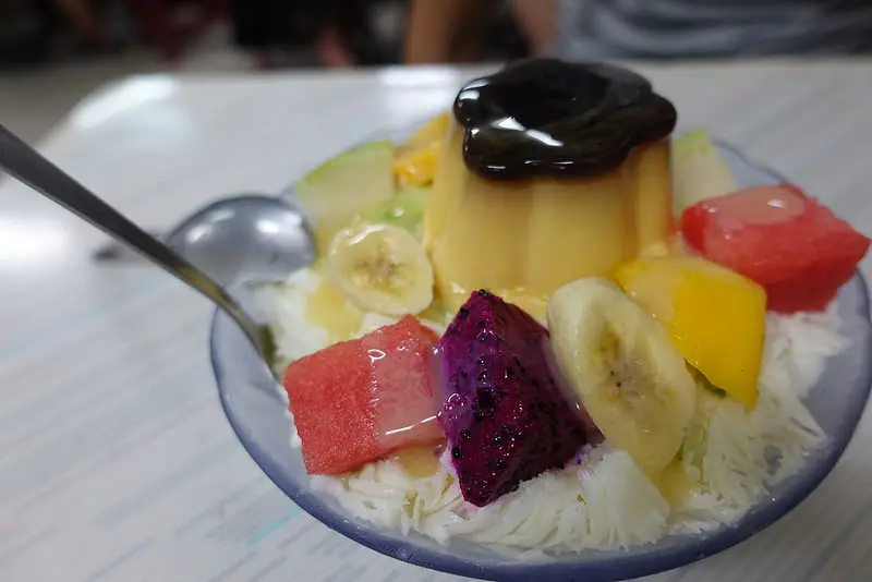 (胖樺食記)高雄西子灣必吃美食「福泉布丁豆花」/鄰近鼓山渡船頭/綜合水果雪花冰/茶藝復興珍珠奶茶