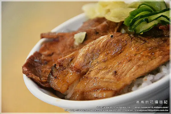 【高雄】三民區。《三民市場》老牌周燒肉飯        
      