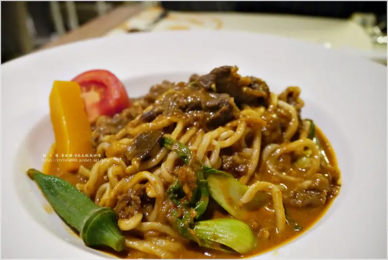 【高雄】南瓜歐風咖哩 河堤店‧天天客滿的咖哩店