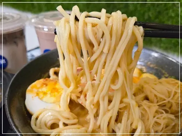 台中市北區【北區】 麻坡郎南洋風味小館｜台中咖哩叻沙的天花板，感受道地南洋滋味！