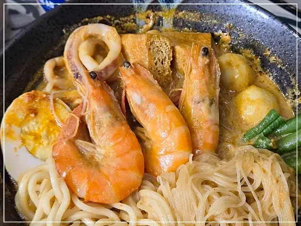 台中市北區【北區】 麻坡郎南洋風味小館｜台中咖哩叻沙的天花板，感受道地南洋滋味！