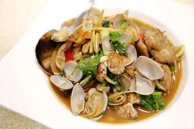 三街海鮮屋，桃園在地人狂推的平價熱炒海鮮，這家真的好猛⋯隨便