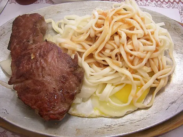 (美食~高雄)邱師傅牛排~花百元嚐麥克牛排