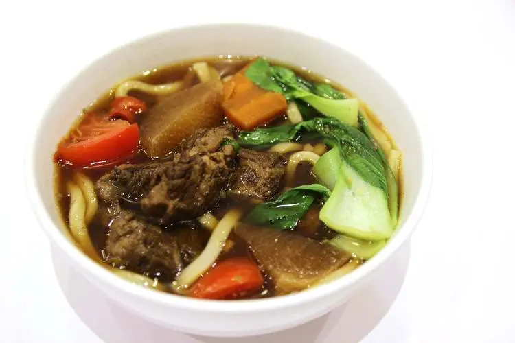 『食記』高雄新興。枝仔冰城，全新裝潢清新登場