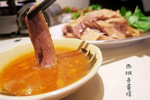 大楊梅鵝莊 楊梅創始店｜桃園楊梅必吃平價聚餐美食，火車站出站步行也可以到！一吃就回不去超美味鵝肉、超欠吃軟殼蟹，通通都不能錯過！