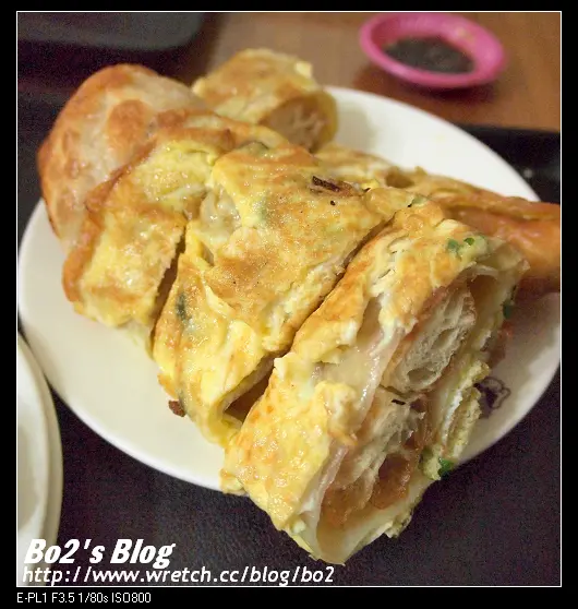 
高雄.前金-興隆居(老店)反而是蛋餅包油條比較威
