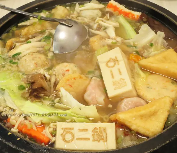 菇菇雞火鍋料理    ..石二鍋鳳山五甲店