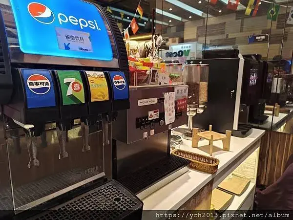 VGest低碳披薩首都松山店，蔬食下午茶吃到飽