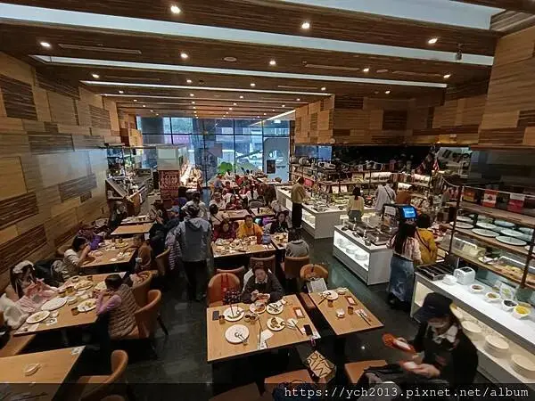 VGest低碳披薩首都松山店，蔬食下午茶吃到飽