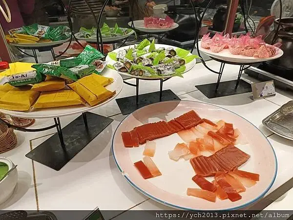 VGest低碳披薩首都松山店，蔬食下午茶吃到飽