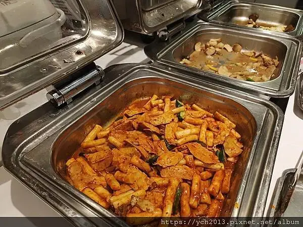 VGest低碳披薩首都松山店，蔬食下午茶吃到飽