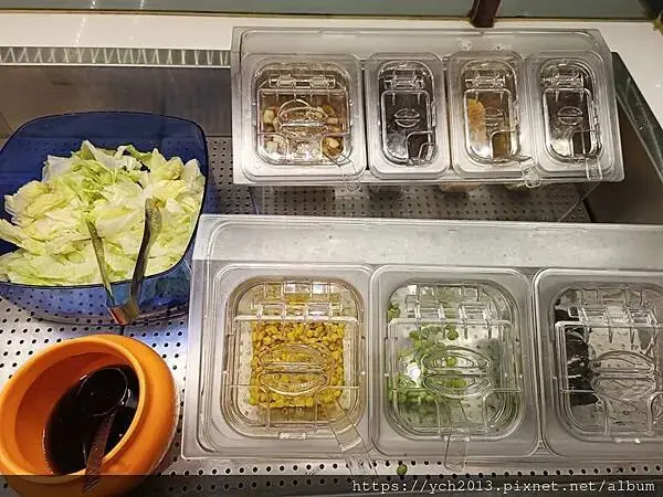 VGest低碳披薩首都松山店，蔬食下午茶吃到飽