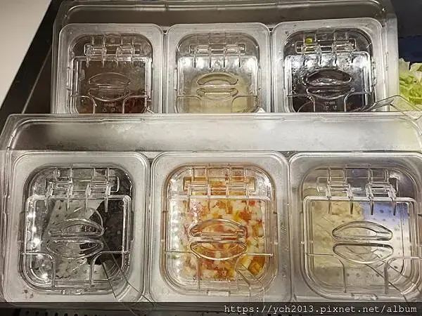 VGest低碳披薩首都松山店，蔬食下午茶吃到飽