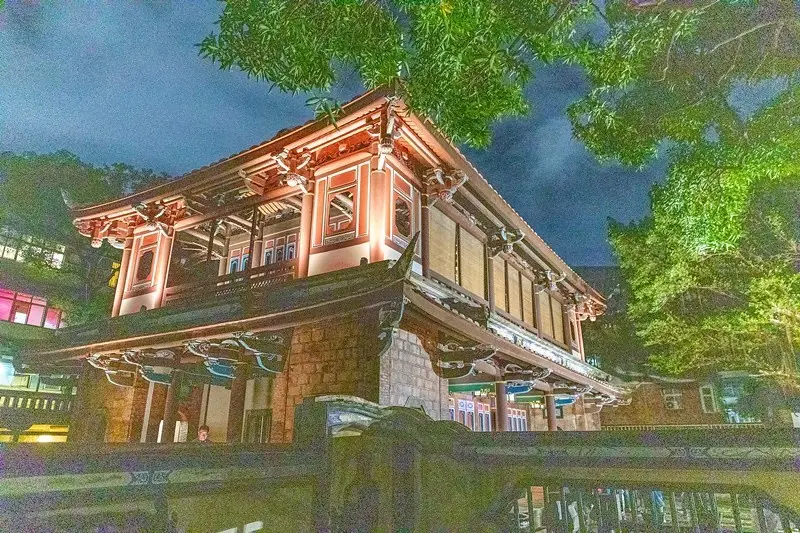 【新北-板橋景點】穿梭浪漫2019年林家花園初點燈.新北市繼新北耶誕城又一新「亮」點