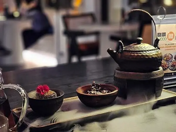 (胖樺食記)台北貓空超推薦餐酒館” LAX 慵懶”/喝茶創意網美浮誇調酒/義大利燉飯都好吃/寵物友善可多人聚餐/文山區居民八五折