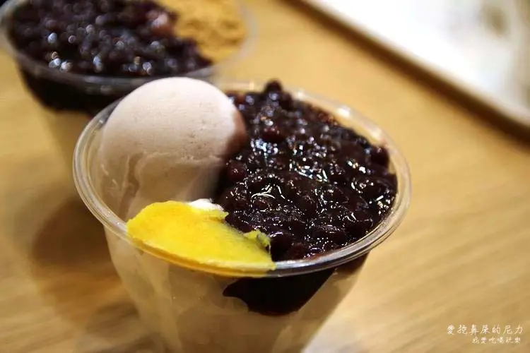 『食記』高雄旗山。旗山枝仔冰城總店，消暑的枝仔冰、香蕉冰