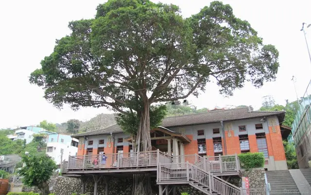 高雄。鼓山。傳承的舊時光場域 / 武德殿振武館