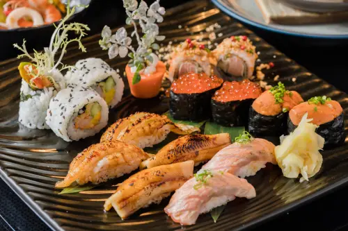 高雄美食 - 宮圓日本料理 x 別懷疑！高CP值商業午餐 | 超豐盛日式便當