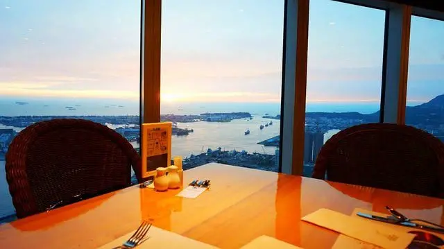 [高雄美食] 君鴻酒店柏麗廳-高雄最強無敵海景buffet /高雄約會餐廳 /高雄Buffet推薦 /高雄吃到飽推薦 /高雄飯店自助餐