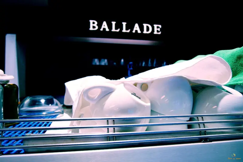 (食-高雄苓雅) 咖啡敘事曲 / 吳寶春麵包店內有，環境與咖啡餐點都好的咖啡館