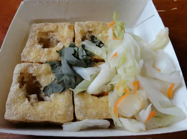 (美食~高雄)福記臭豆腐~找尋巷內的黃金元寶