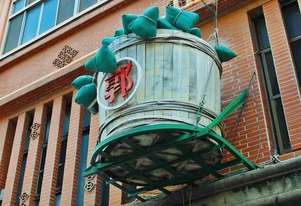 【高雄】姥姥也愛的寧采臣豬腳湯．郭家肉粽．桑尼瘦不了              