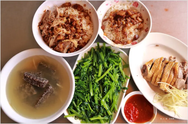 【高雄】鴨肉珍‧鹽埕埔六十五年老店 無時無刻都在排隊的老字號小吃店