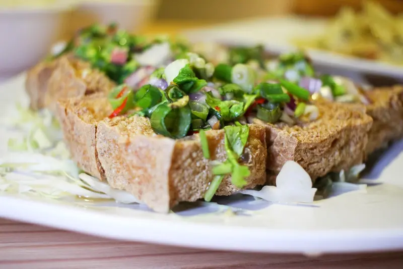 [高雄美食]愛河畔泰式料理~老爹爹泰式料理~鄰近鹽埕埔捷運站、駁二特區~
