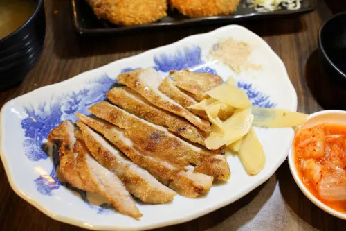 
隱藏於人來人往街道上的合羽亭~
