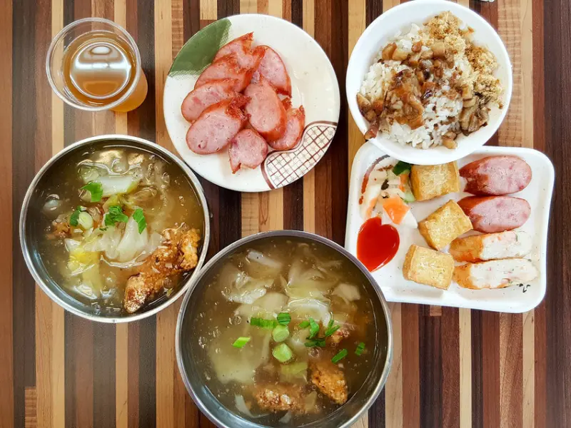 【高雄鹽埕】尚芳土魠魚羹 吃不膩的傳統古早味 銅板美食