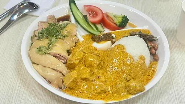 滑嫩海南雞腿飯⎜大馬經典國民美食⎜新加坡餐廳【新北市蘆洲區】星馬海南雞飯-蘆洲