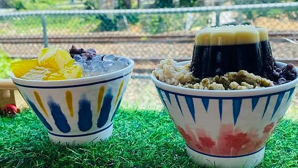 坐擁火車第一排景觀！宜蘭最新平價冰店「甜島冰菓」，銅板價就有手工冰品、隱藏版奶酥吐司。