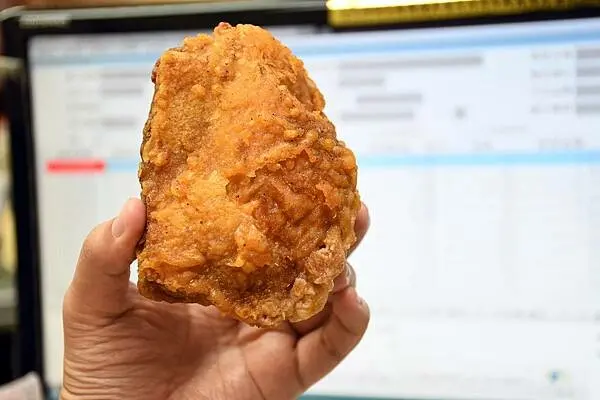 高雄市鼓山區內惟在地下午茶～酥脆的美味，吮指的滋味，就連我的阿公都淪陷！【舞創脆皮炸雞】※高雄美食推薦※內惟美食推