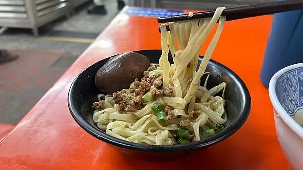 台中市中區台中-台中第二市場傳統美食-阿棋三代福州意麵老店