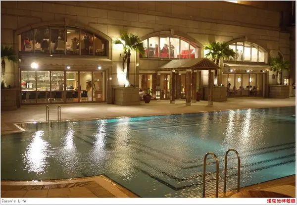 【高雄│美食】適合約會浪漫氛圍的餐廳。漢來池畔餐廳