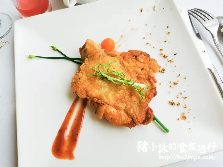 高雄。前金》新國際西餐廳。平日商業午餐沙拉吃到飽。高雄老字號