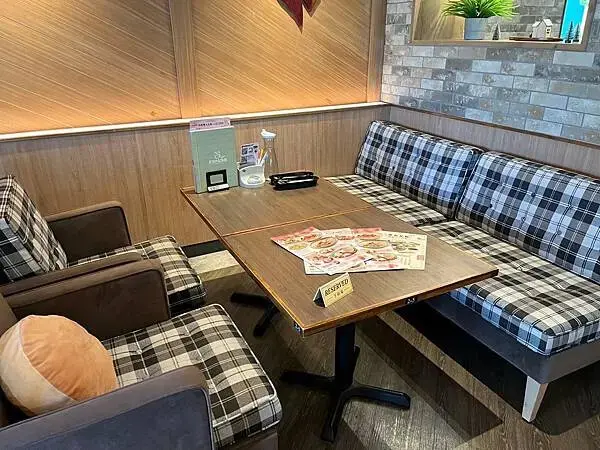 LINE_ALBUM_出國前的圖片_250209_18