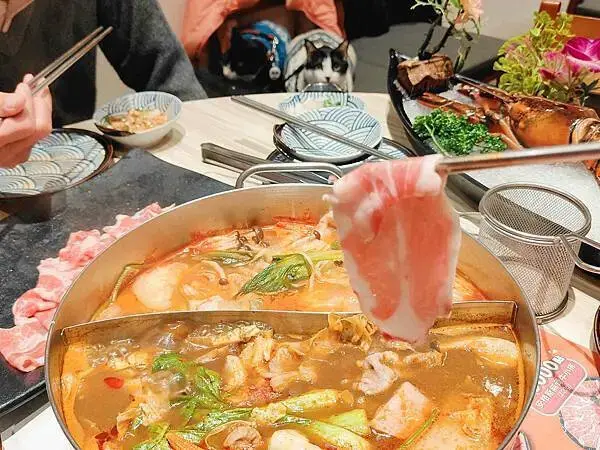 🍴〔餐廳×嘉義〕橘子火鍋 | 南部最強麻辣火鍋，高CP值超人