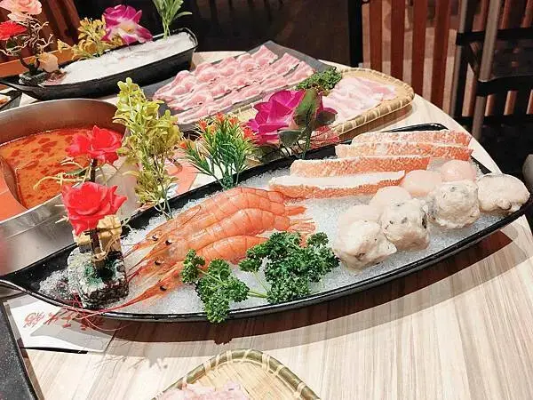 🍴〔餐廳×嘉義〕橘子火鍋 | 南部最強麻辣火鍋，高CP值超人