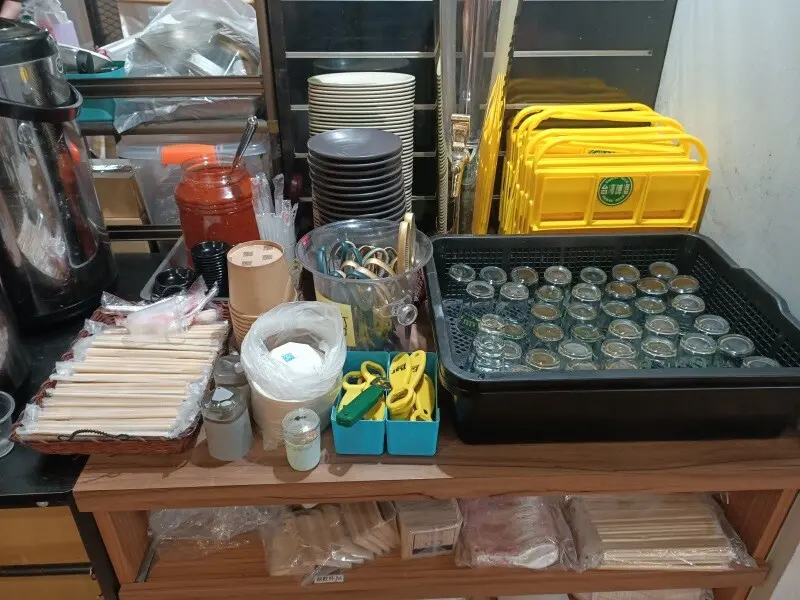 台北捷運劍潭站串烤美食推薦<<士林串燒>>熱呼呼的平價火鍋/調酒/串燒間的美味相聚!!