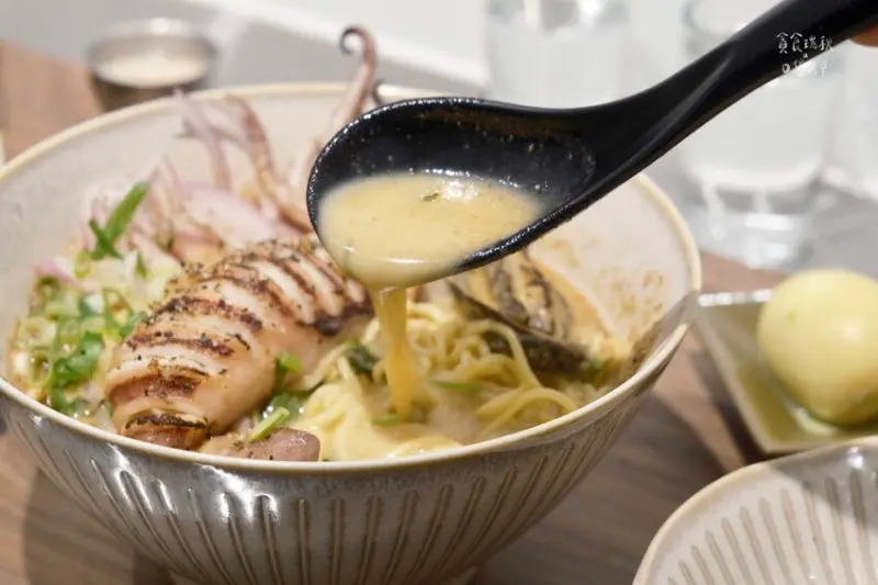 台中西區｜台中必吃濃湯麵新菜單上線！南洋風味融合台味經典蹦出