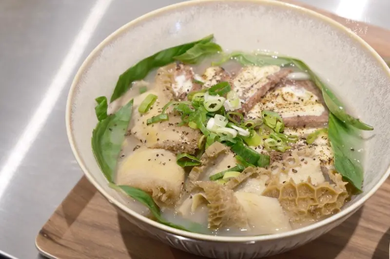 台中西區｜台中必吃濃湯麵新菜單上線！南洋風味融合台味經典蹦出