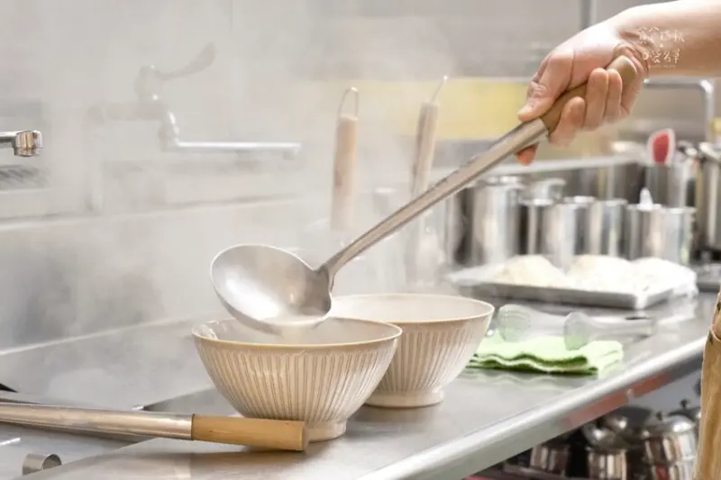 台中西區｜台中必吃濃湯麵新菜單上線！南洋風味融合台味經典蹦出