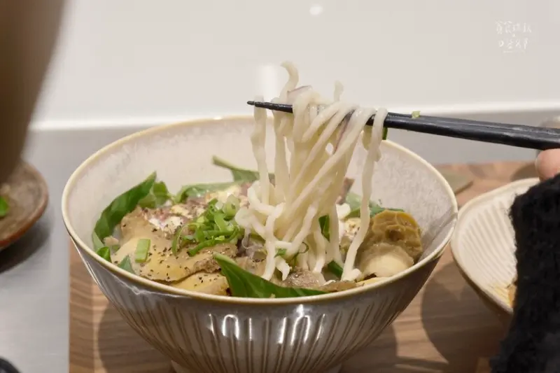 台中西區｜台中必吃濃湯麵新菜單上線！南洋風味融合台味經典蹦出