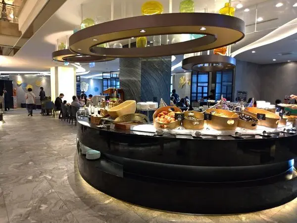 [高雄美食] 漢來海港成功店-海港總店重新裝潢新出發 /2019壽星當天6折 /高雄吃到飽始祖 /高雄吃到飽推薦