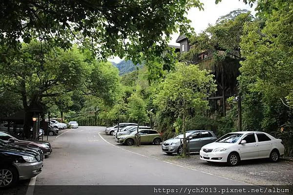 三峽餐廳推薦／花岩山林景觀餐廳／用餐、烤肉、住宿、戲水，休閒賞景好去處