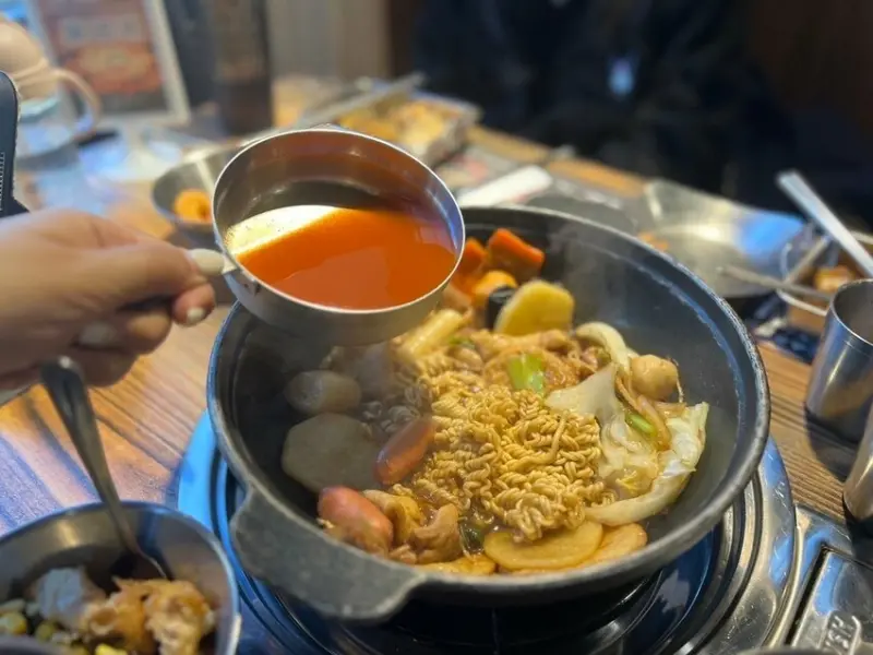 [ 桃園食記 ] 甩鍋雞볶찜韓式炒雞吃到飽-桃園ATT店 |