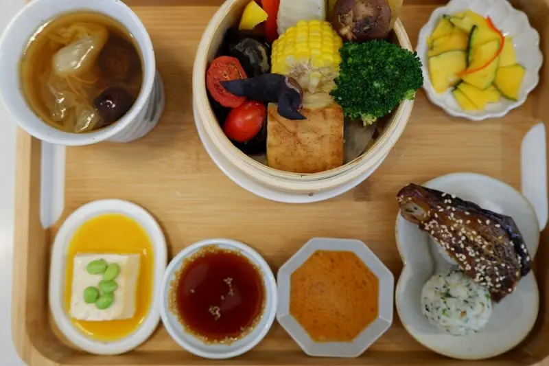 台北市北投區【台北 北投蔬食餐廳推薦】常不輕 dandelion 關渡店 每週更換菜色，蔬食主廚依照季節變化套餐，意想不到的